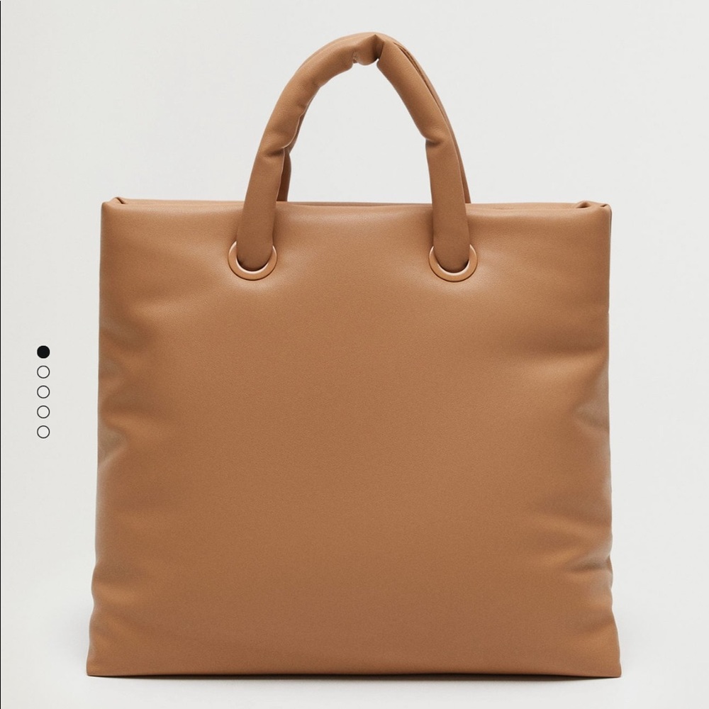 Mango quilted square bag